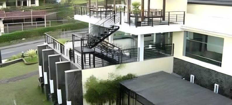 塔旺曼谷明星酒店(Hotel Bintang Tawangmangu)图片