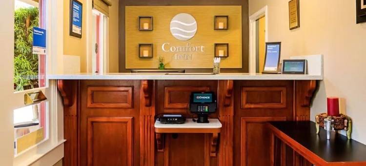 蒙特雷半岛机场舒适酒店(Comfort Inn Monterey Peninsula Airport)图片
