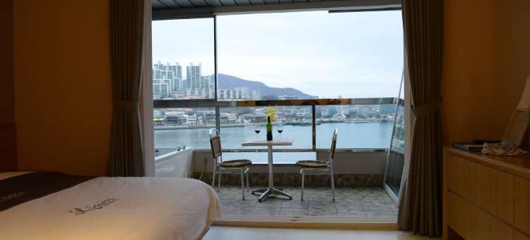 林姆Spa旅舍(Lium Spa Hostel)图片