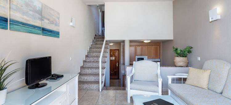 蓬玛丽娜酒店(Apartamentos Punta Marina by LIVVO)图片