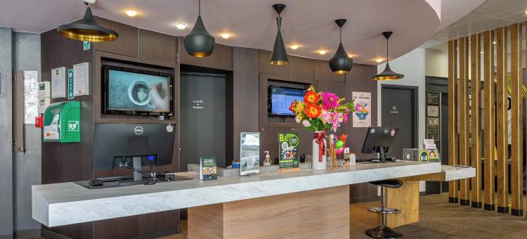 B&B HOTEL 沙特尔中心大教堂(B&B Hotel Chartres Centre Cathédrale 3 étoiles)图片