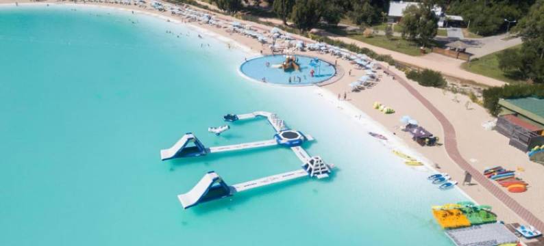 索拉纳斯蓬塔德尔埃斯特 & 水晶海滩(Solanas Punta del Este & Crystal Beach)图片