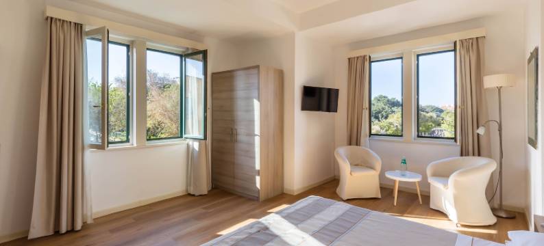 伽泰罗尼亚酒店(Hotel Catalunya)图片