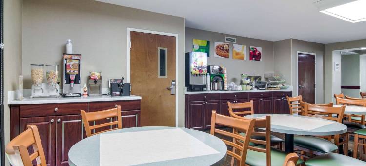 格鲁吉亚坎顿凯艺套房酒店(Quality Inn & Suites Canton, GA)图片