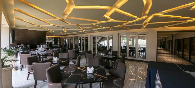 苏比克湾旅游酒店(Subic Bay Travelers Hotel & Event Center)图片