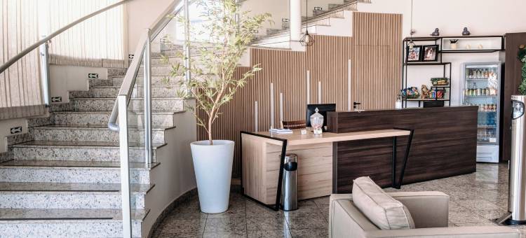 菲里昂广场酒店(Ferian Plaza Hotel)图片