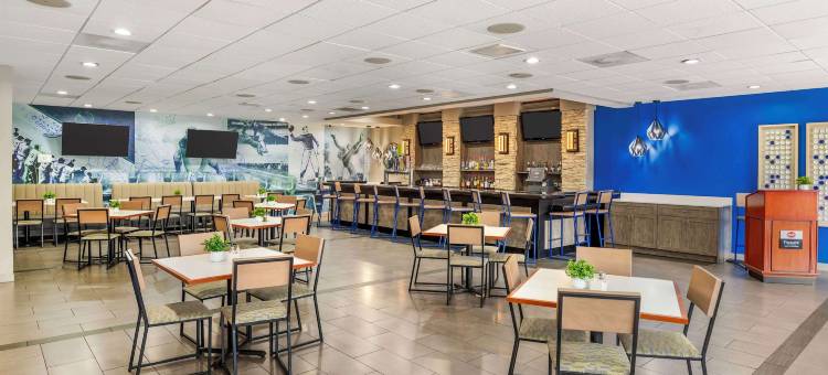 列治文市度假贝斯特韦斯特精品酒店(Best Western Premier Richmond City Gateway)图片