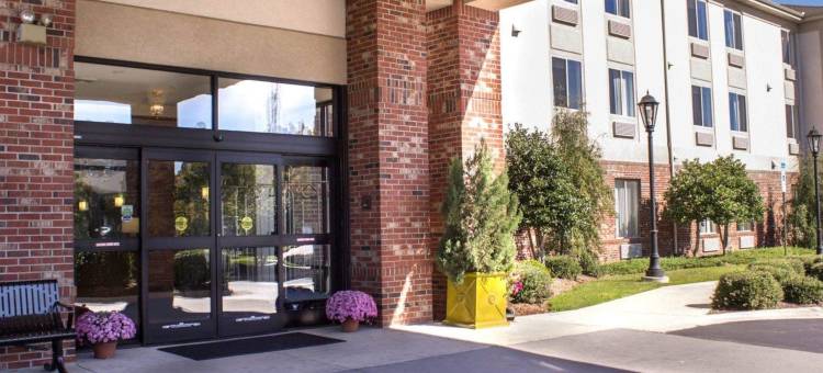 史密斯菲尔德 I-95 附近舒眠套房酒店(Sleep Inn & Suites Smithfield Near I-95)图片