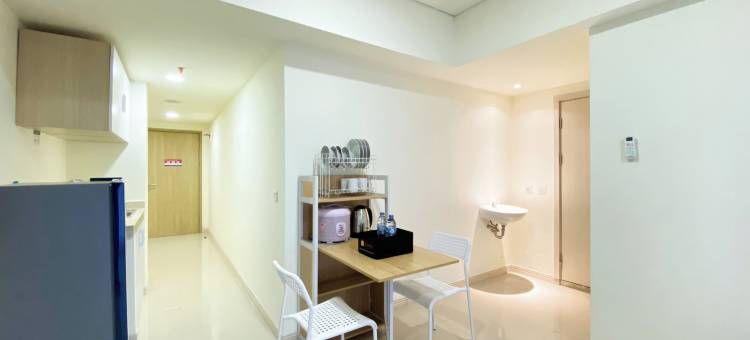 舒适生活和战略性2居室Meikarta公寓(Cozy Living and Strategic 2Br at Meikarta Apartment)图片