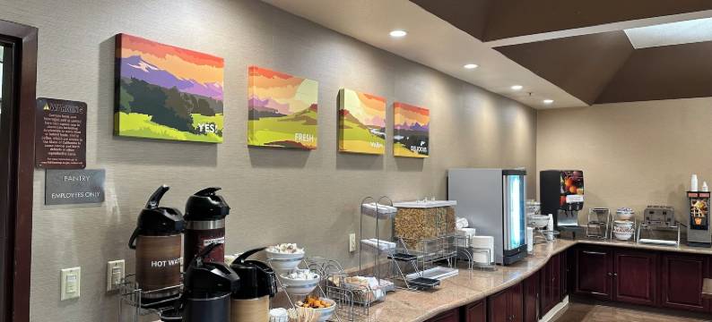 柑橘套房雷德兰兹洛马琳达酒店(Citrus Suites Redlands Loma Linda Hotel)图片