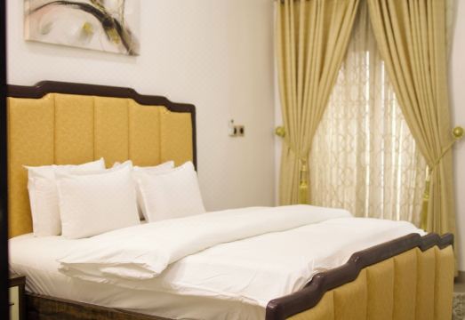 Coast to Coast Homes Hotel Overview