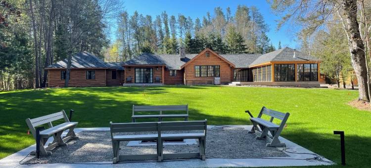 哈利伯顿邮政之家(Haliburton Post House)图片