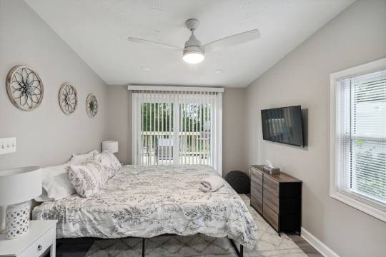 Stylish 1 BD 1 BA Duplex Near Arundel Mills Mall, Live Casino, FT Meade!