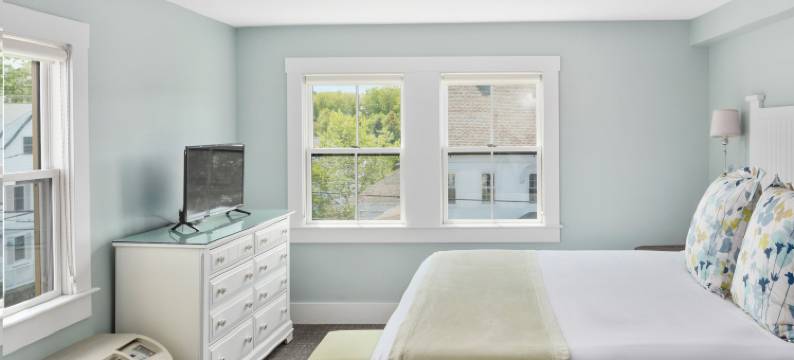 克罗尼尔旅馆(Colonial Inn)图片