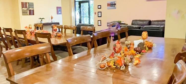 绿洲长期住宿酒店(The Oasis Extended Stay)图片