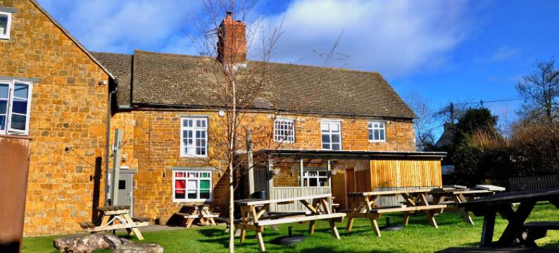 霍利布什旅馆(The Hollybush Inn and B&B)图片