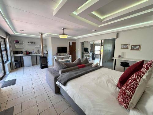 Footprints Self Catering Indoor Heated Pool and Fireplaces