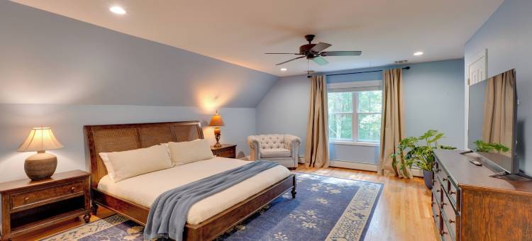 溪流浸泡和烤棉花糖：卡茨基尔宝石(Creek Dips & Smores: Catskills Gem)图片