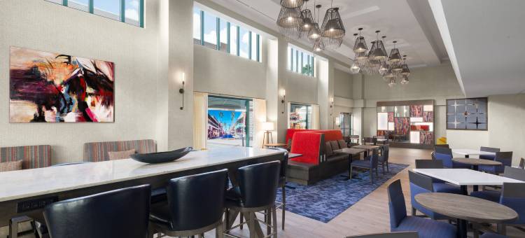 坦帕市区伊博尔城欢朋套房酒店(Hampton Inn & Suites Tampa/Ybor City/Downtown)图片