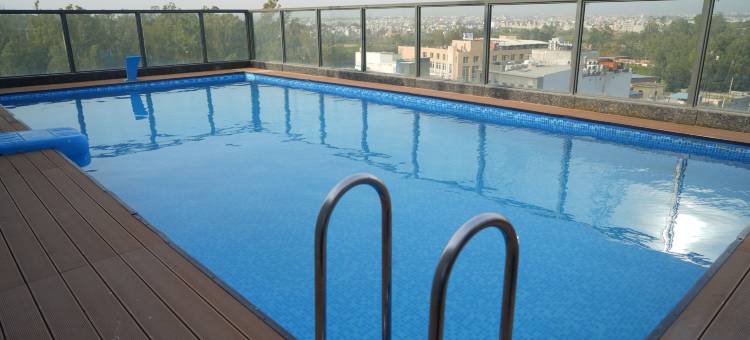 温德姆华美达安可酒店昌迪加尔Zirakpur(Ramada Encore by Wyndham Chandigarh Zirakpur)图片