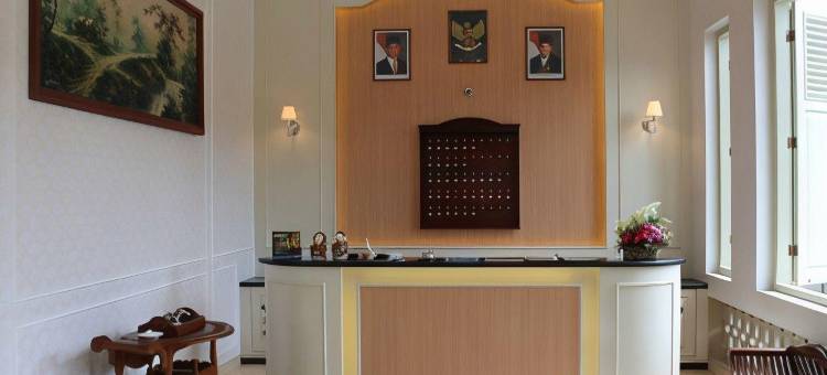 普禾加多贝萨尔酒店(Hotel Besar Purwokerto)图片