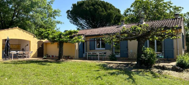 Holiday Home in Villecroze with Pool & Garden图片