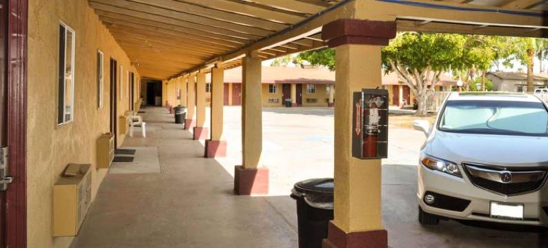 卡莱克西科加利福尼亚套房汽车旅馆(California Suites Motel)图片