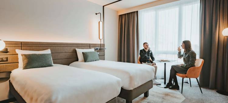 莱斯努瓦耶勒诺富特酒店(Novotel Lens Noyelles)图片