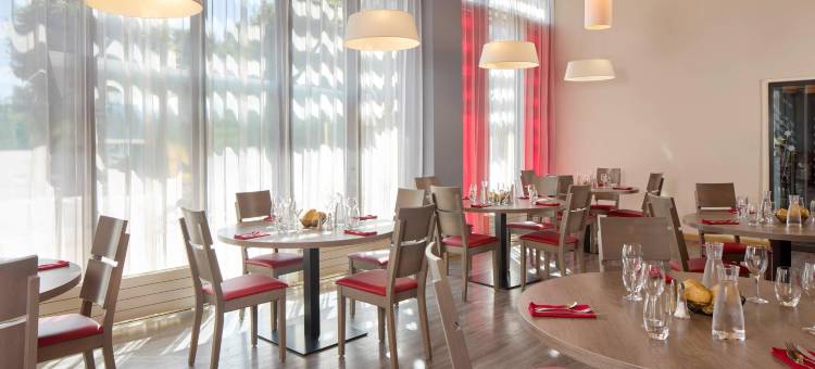 沙隆苏尔索恩火车站的公寓品质酒店(Quality Suites Chalon-sur-Saône Gare)图片