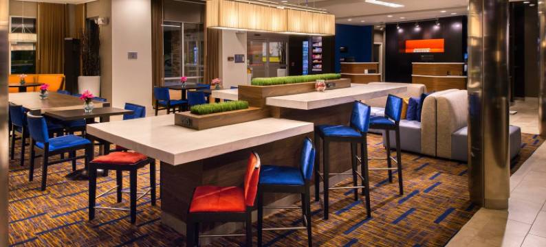 温泉城万怡酒店(Courtyard Hot Springs)图片