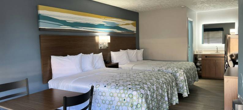 红屋顶乡村工作室乔治城，KY(HomeTowne Studios Georgetown, KY)图片