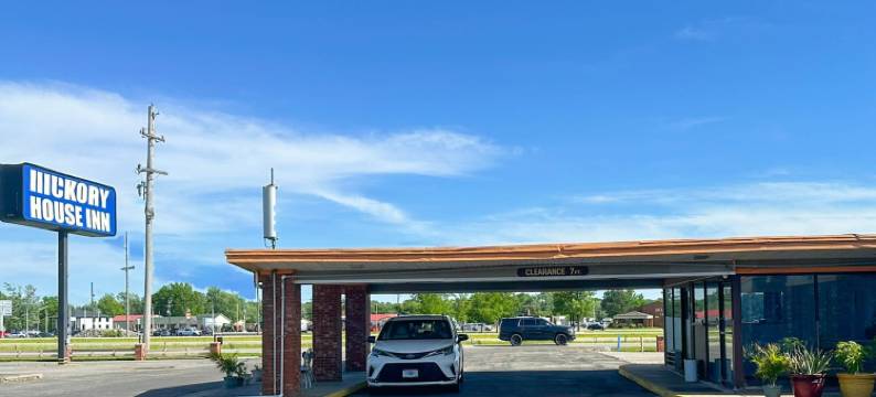 OYO 山核桃之家旅馆(OYO Hickory House Inn)图片