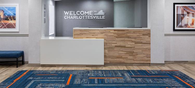 夏洛茨维尔-大学区欢朋套房酒店(Hampton Inn & Suites Charlottesville-at the University)图片