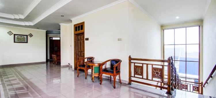 苏拉卡尔塔 O Manahan和Manahan体育场酒店(原Atma Bhakti)(Hotel O Manahan Near Stadium Manahan Solo Formerly Atma Bhakti)图片