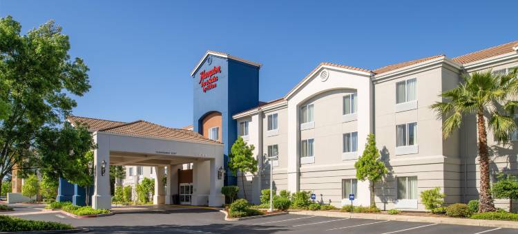 雷丁欢朋套房酒店(Hampton Inn & Suites Redding)图片