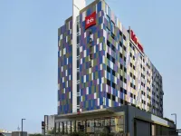 宜必思加爾各答雅赫特酒店 - 酒吧