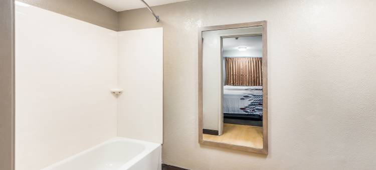 迈阿密斯堡代顿南红顶酒店(Red Roof Inn Dayton South - Miamisburg)图片
