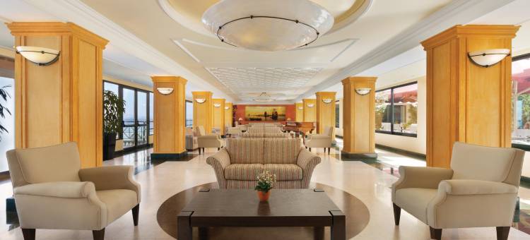 阁楼河滨雅典俱乐部温德姆华美达酒店(Ramada by Wyndham, Athens Club Attica Riviera)图片