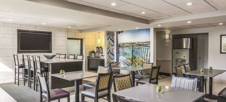 朱庇特拉昆塔温德姆酒店(La Quinta Inn by Wyndham Jupiter)图片