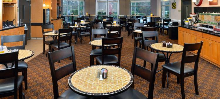 西雅图塔克维拉机场舒适套房酒店(Comfort Suites Airport Tukwila Seattle)图片