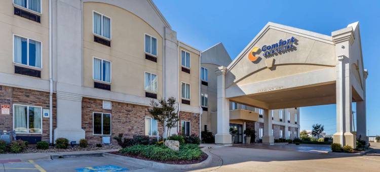 佩里I-35舒适套房酒店(Comfort Inn & Suites Perry I-35)图片