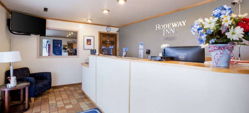 苏城萨金特布拉夫罗德威酒店(Rodeway Inn Sergeant Bluff - Sioux City)图片