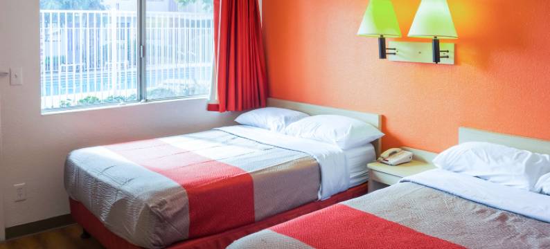 波特维尔6号汽车旅馆(Motel 6 Porterville, CA)图片