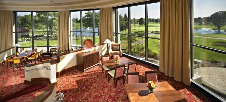 希尔顿芝加哥橡树溪山度假及会议中心酒店(Hilton Chicago Oak Brook Hills Resort & Conference Center)图片