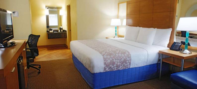 劳德代尔堡庞帕诺海滩拉昆塔温德姆酒店(La Quinta by Wyndham Fort Lauderdale Pompano Beach)图片
