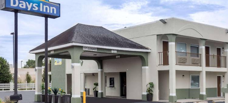 古斯克里克戴斯酒店(Days Inn by Wyndham Goose Creek)图片