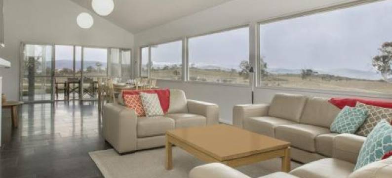 曼纳树林农场 - 迷人乡村美景时尚度假屋(Manna Tree Farm - Modern 3Br House on 100 Acres l Mountain Views l WiFi l BBQ l Wood Fire)图片