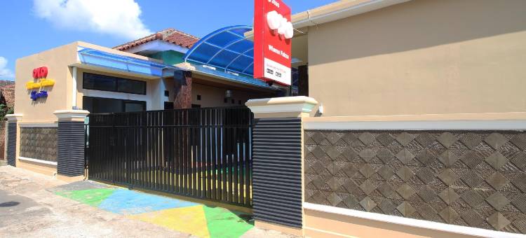 OYO 2630 维斯马法赫扎伊斯兰旅馆(RedDoorz Syariah Near Unila)图片