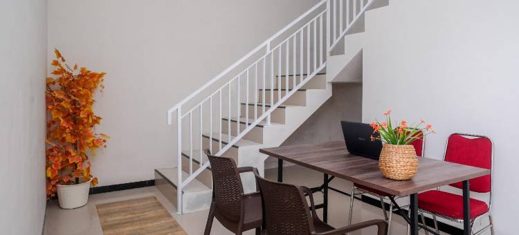 红门酒店清真-靠近蒂达尔大学马格elang(RedDoorz Syariah Near Universitas Tidar Magelang)图片