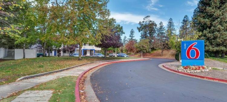 Super 8 by Wyndham Santa Rosa North(Super 8 by Wyndham Santa Rosa North)图片